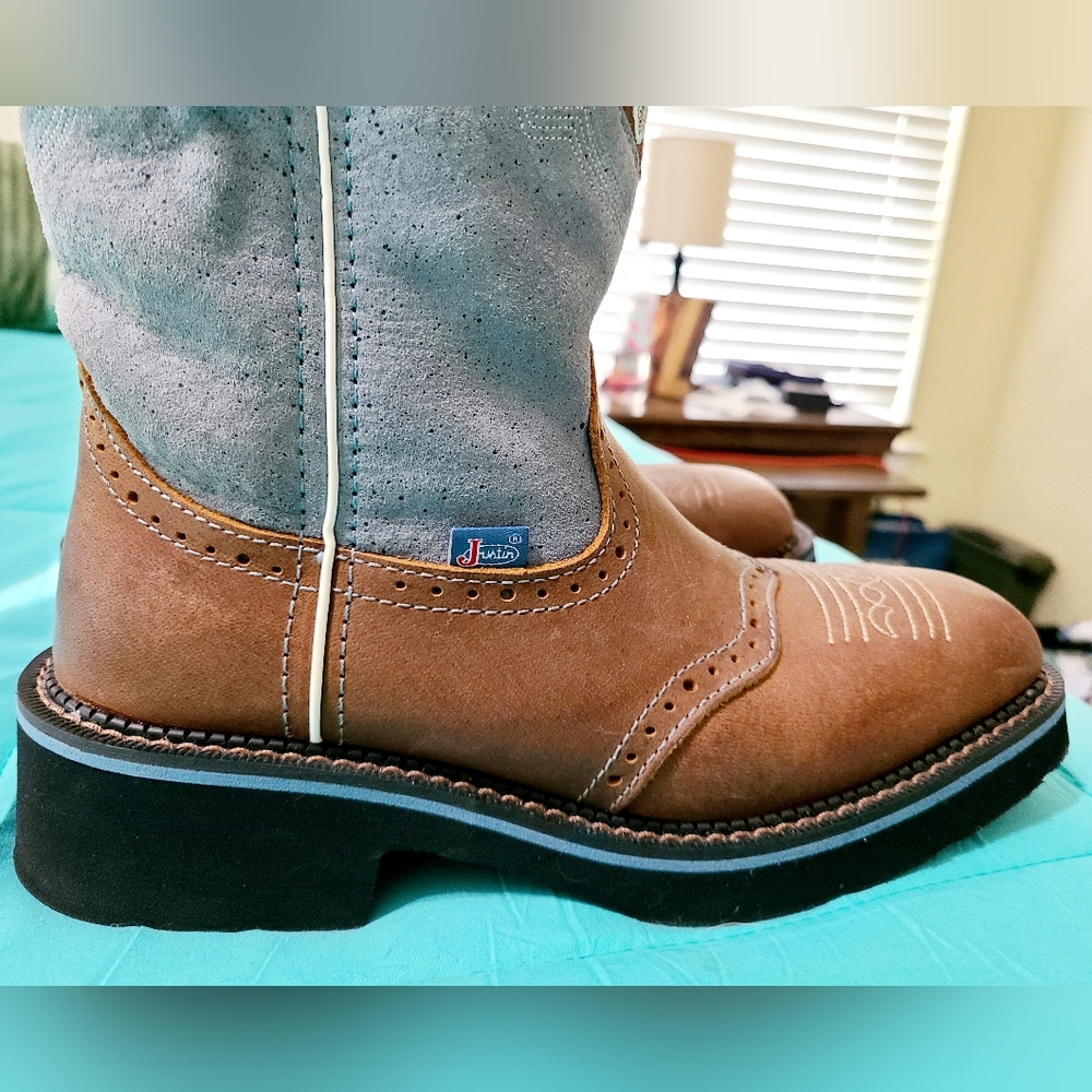 Justin Boots - Picture 8 of 13